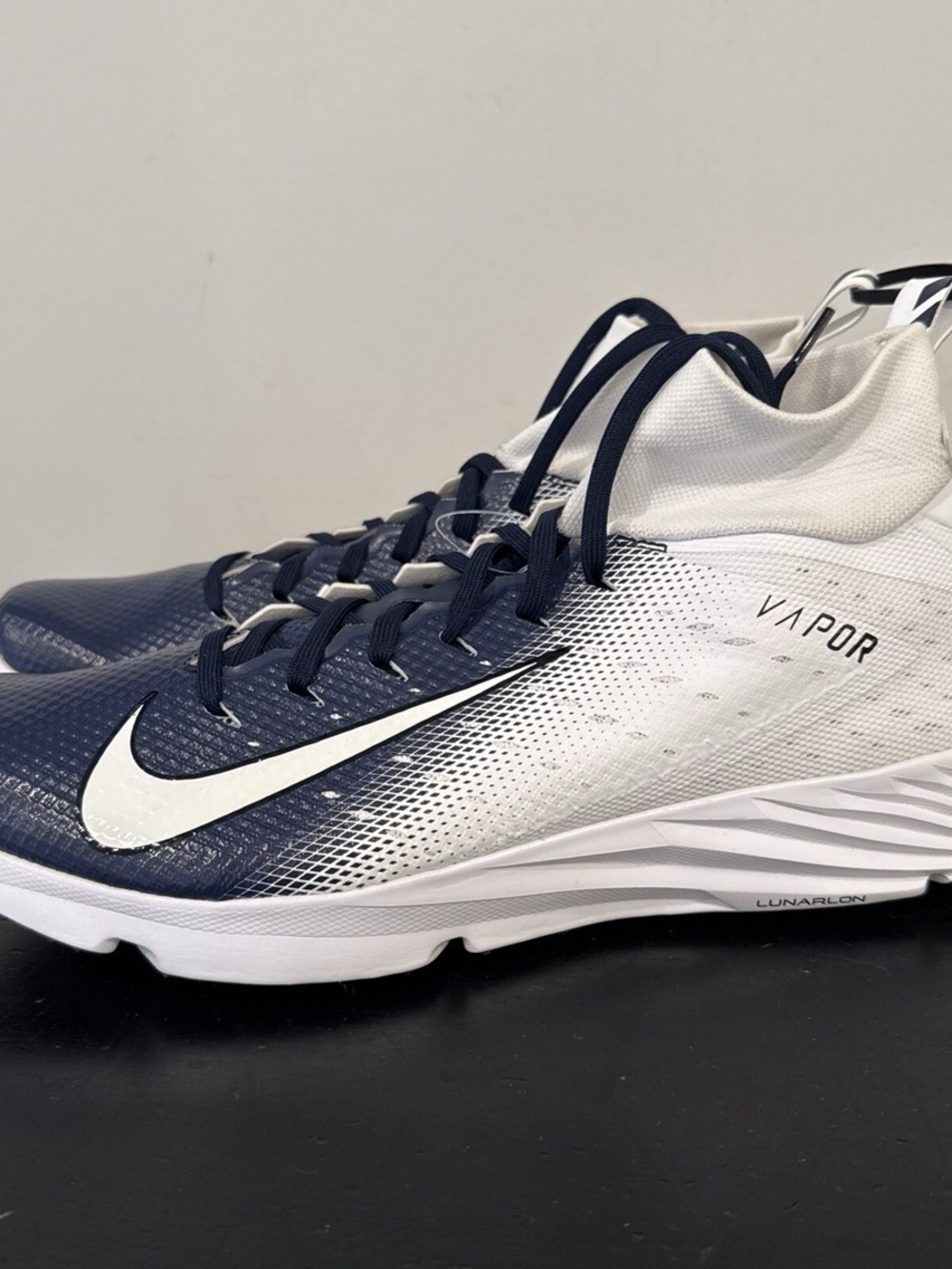 Nike Vapor Untouchable Speed Turf 2 Cleat White Navy AO8744-101 Men 12.5 no box